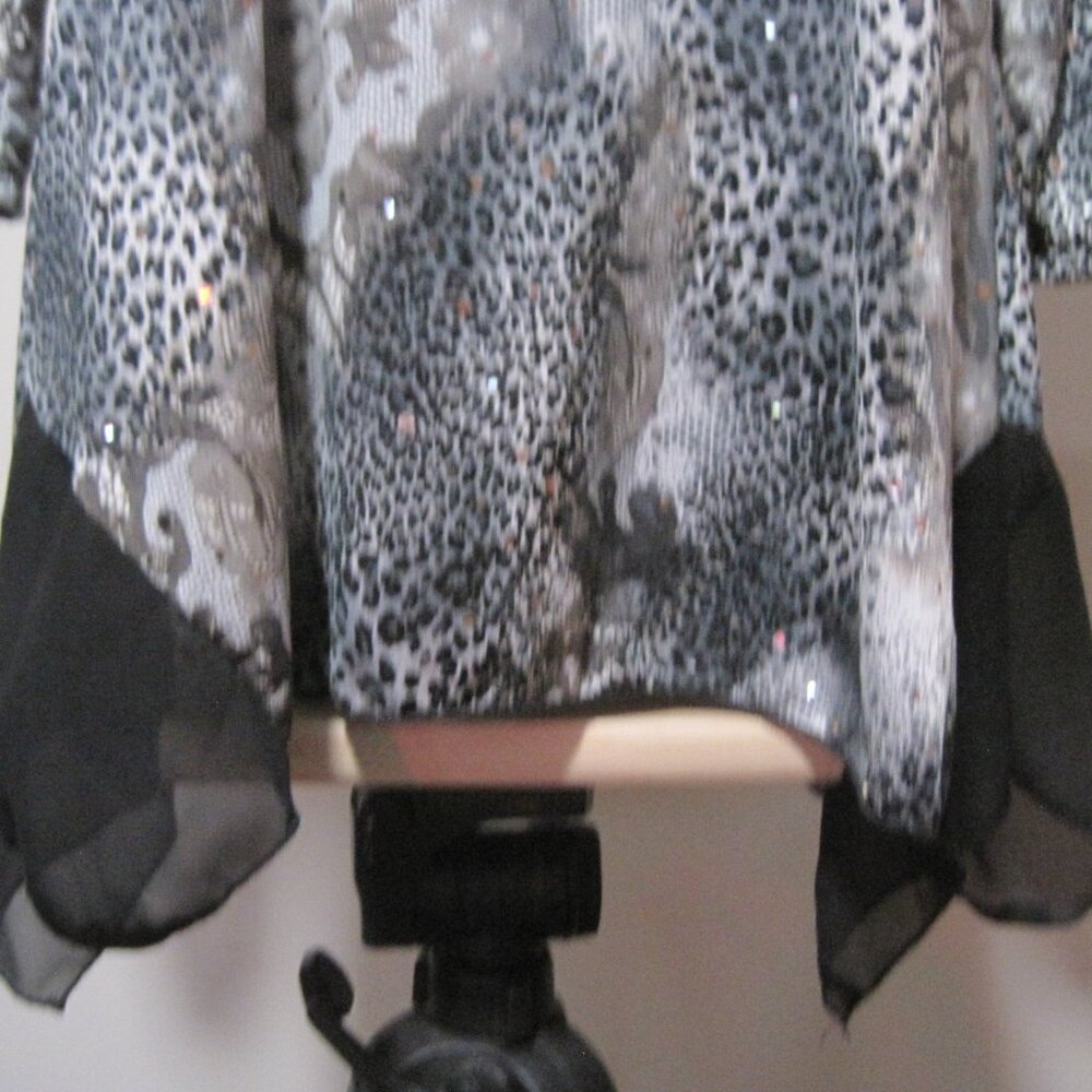 Brittany Black Womens Gray 3/4 Sleeve Animal Print Shirt Sparkle Dots Size Large - Picture 2 of 7